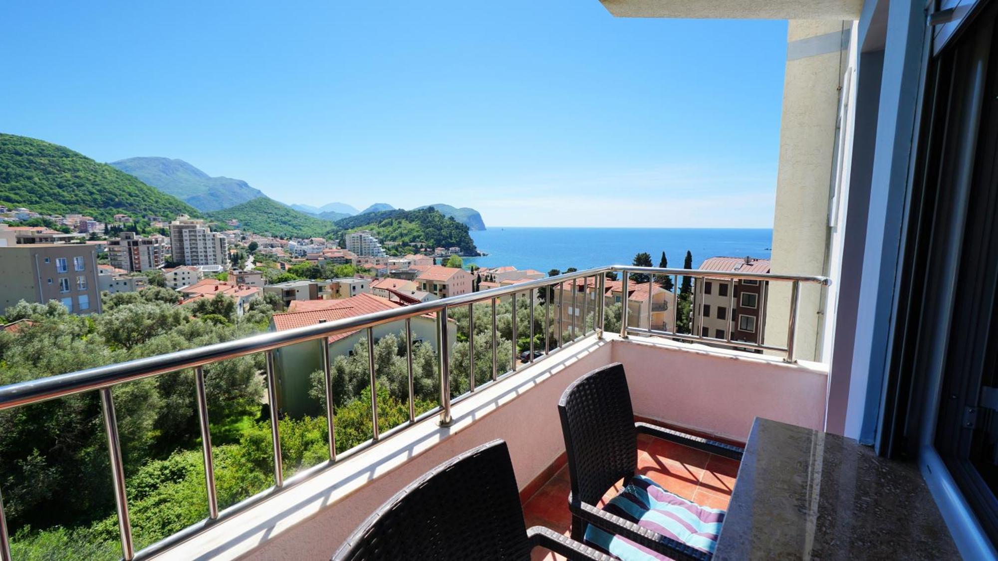 Medin Apartments Bluvista Petrovac 외부 사진